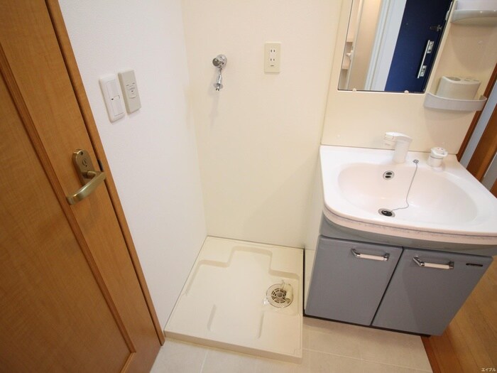 物件内観写真22　(洗濯機置場)