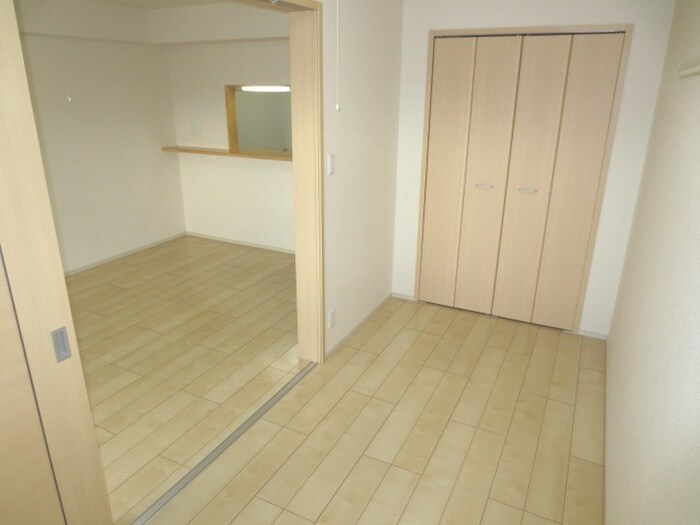 物件内観写真11　(居室)