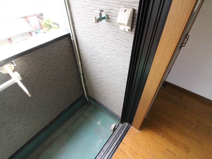 物件内観写真13　(洗濯機置場)