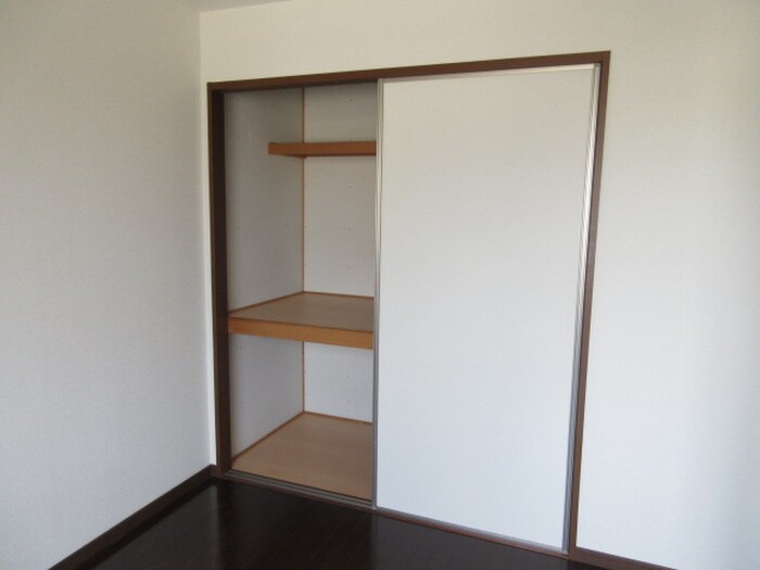 物件内観写真15　(収納)