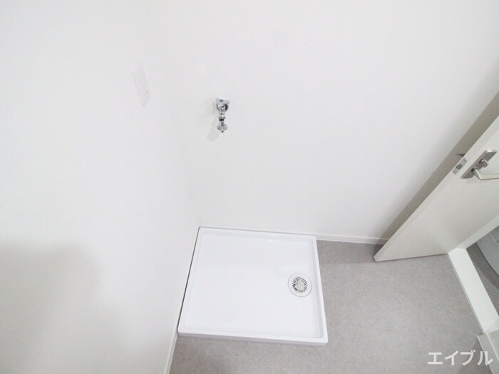 物件内観写真14　(洗濯機置場)