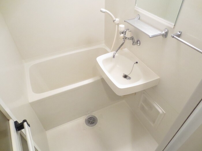 物件内観写真13　(バス／シャワールーム等)