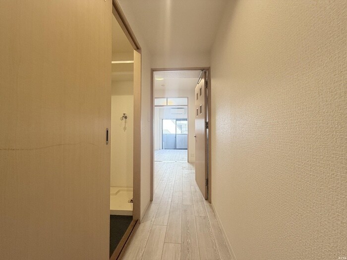 物件内観写真17　(廊下)