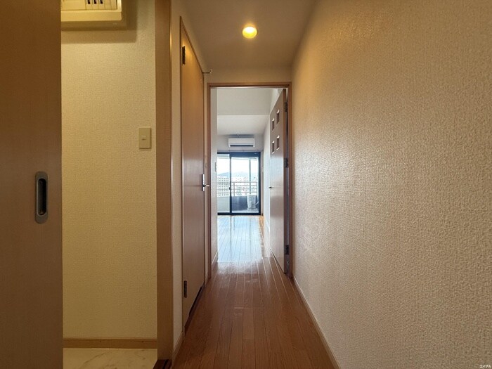 物件内観写真18　(廊下)