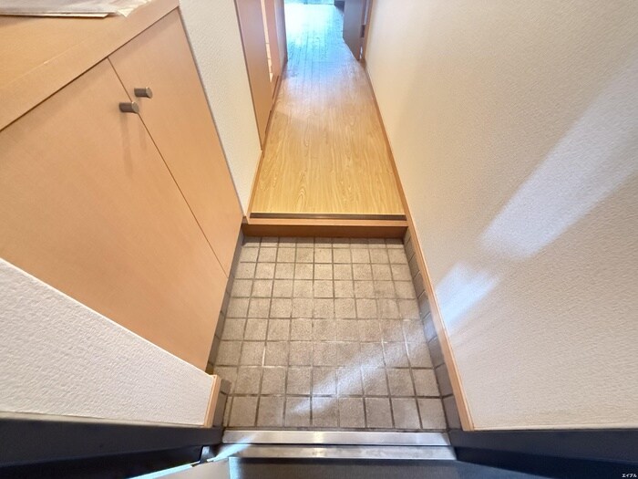 物件内観写真18　(玄関)