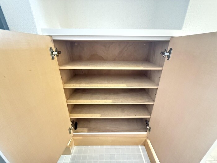 物件内観写真19　(靴箱)