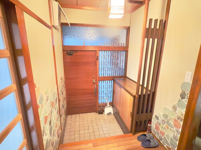 物件内観写真11　(玄関)