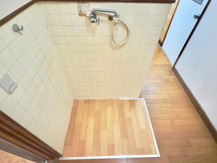 物件内観写真13　(洗濯機置場)