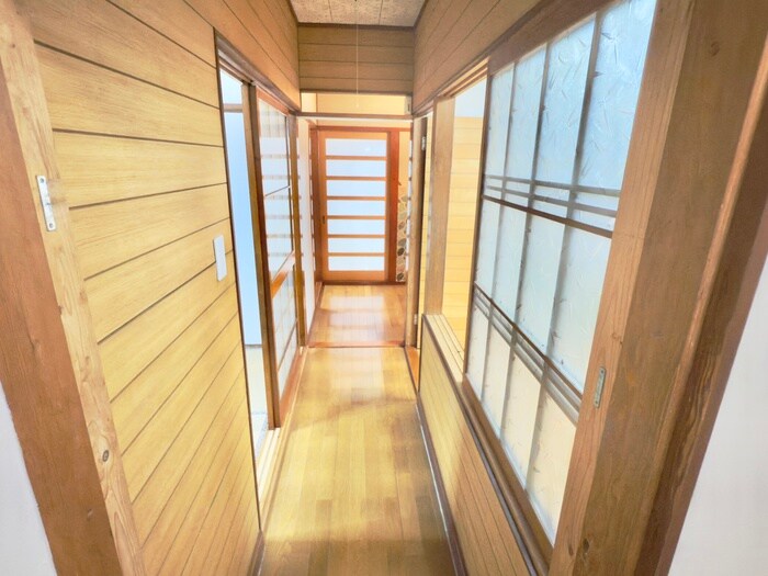 物件内観写真14　(廊下)