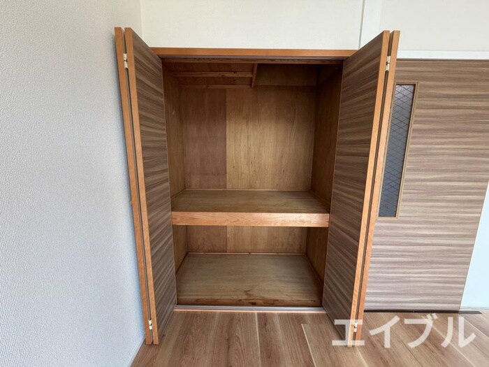 物件内観写真13　(収納)