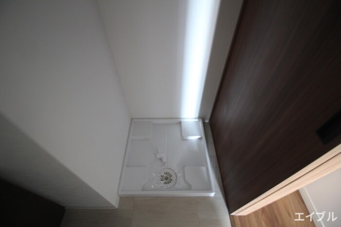 物件内観写真11　(洗濯機置場)