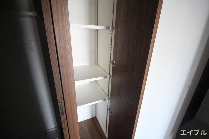 物件内観写真18　(収納)