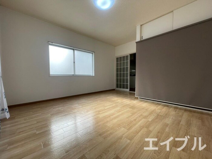 物件内観写真2　(居室)