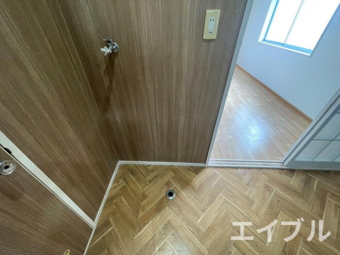 物件内観写真8　(洗濯機置場)