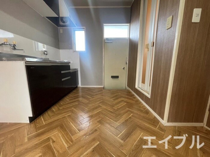 物件内観写真9　(廊下)