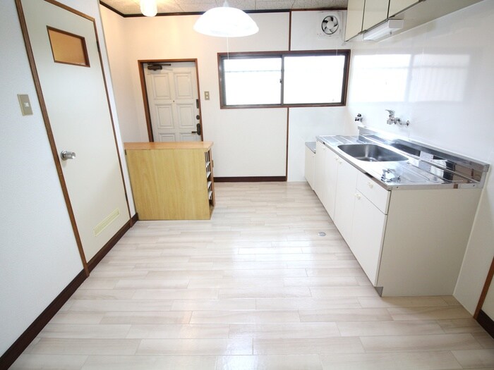 物件内観写真4　(居室)