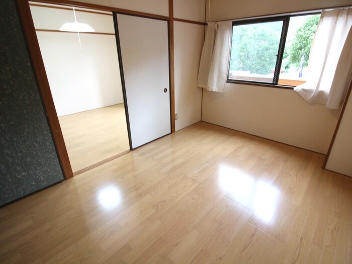 物件内観写真5　(居室)