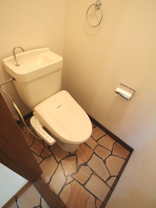 物件内観写真8　(トイレ)