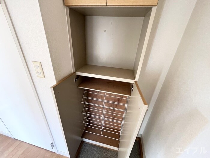 物件内観写真15　(靴箱)