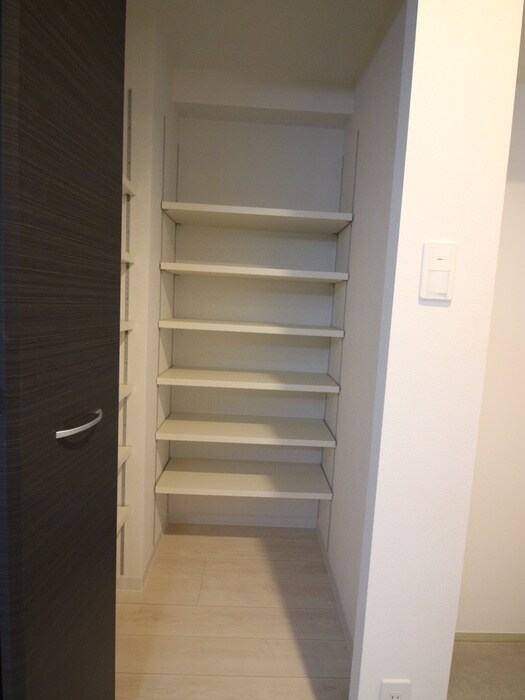 物件内観写真7　(靴箱)