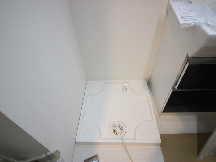 物件内観写真8　(洗濯機置場)