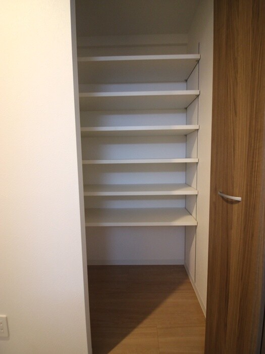 物件内観写真10　(靴箱)