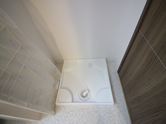 物件内観写真12　(洗濯機置場)