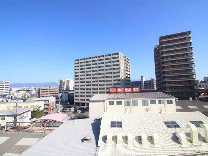 物件内観写真18　(室内からの展望)