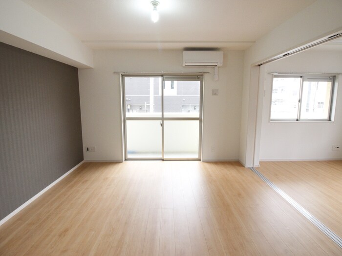 物件内観写真3　(居室)