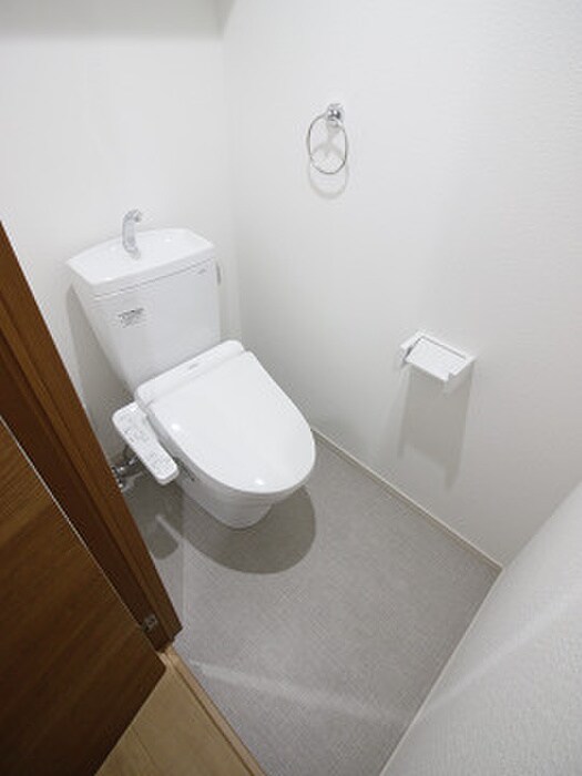 物件内観写真8　(トイレ)