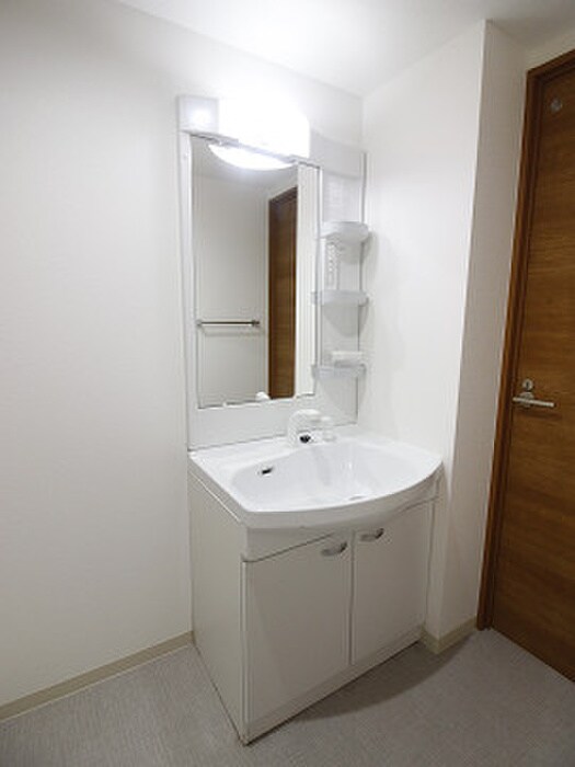 物件内観写真9　(洗面)