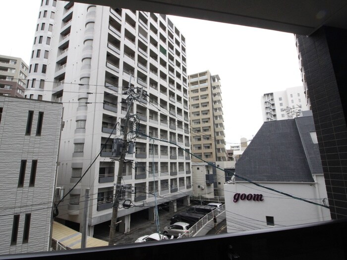 物件内観写真12　(室内からの展望)