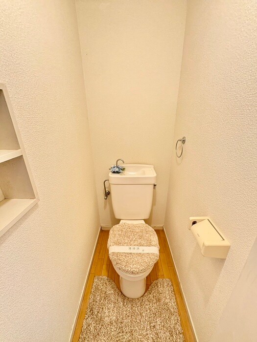 物件内観写真8　(トイレ)