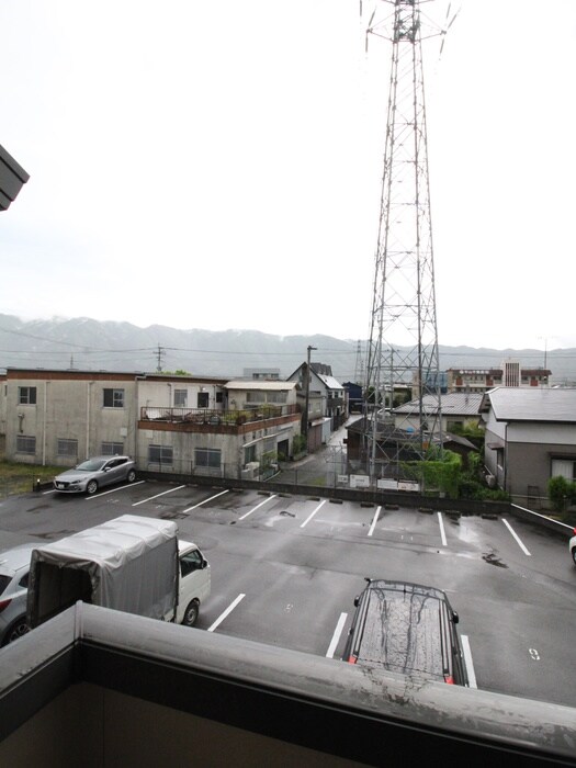 物件内観写真12　(室内からの展望)