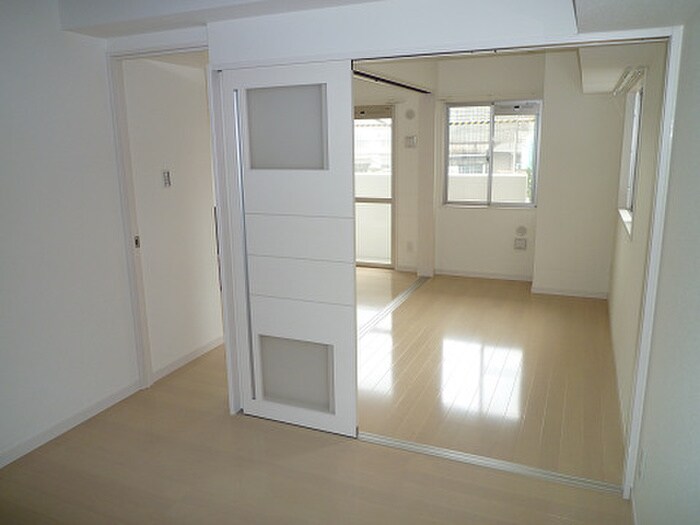 物件内観写真11　(内観写真)