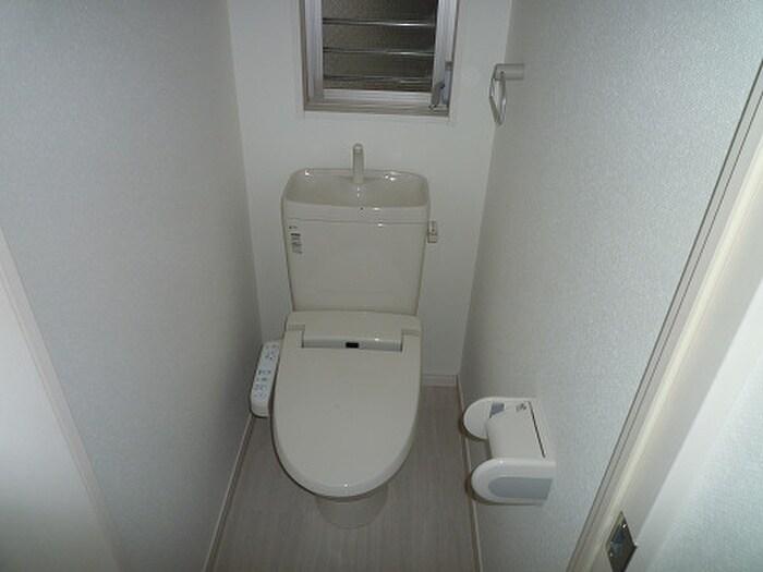 物件内観写真13　(トイレ)