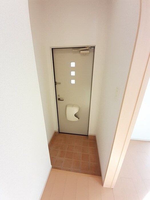 物件内観写真10　(玄関)