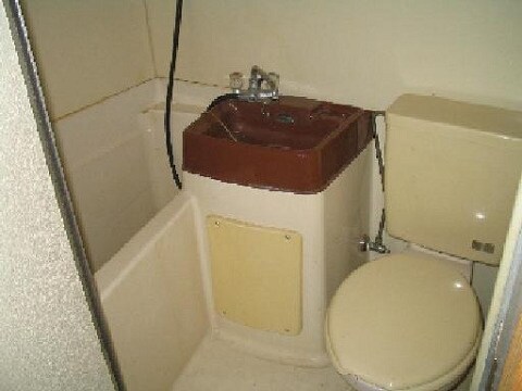 物件内観写真4　(トイレ)