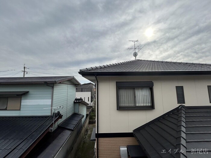 物件内観写真12　(室内からの展望)