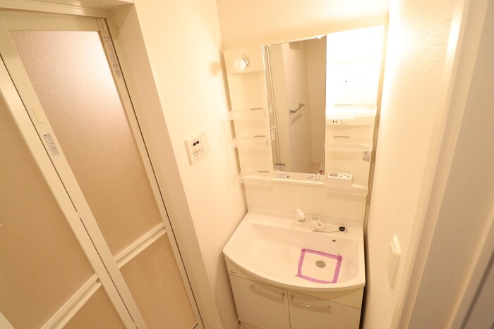 物件内観写真12　(洗面)