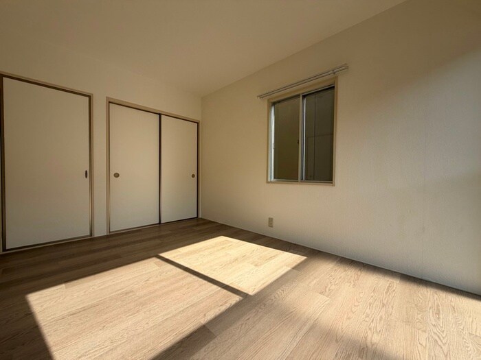 物件内観写真9　(居室)