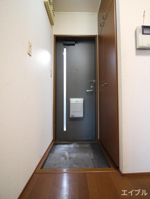 物件内観写真17　(玄関)