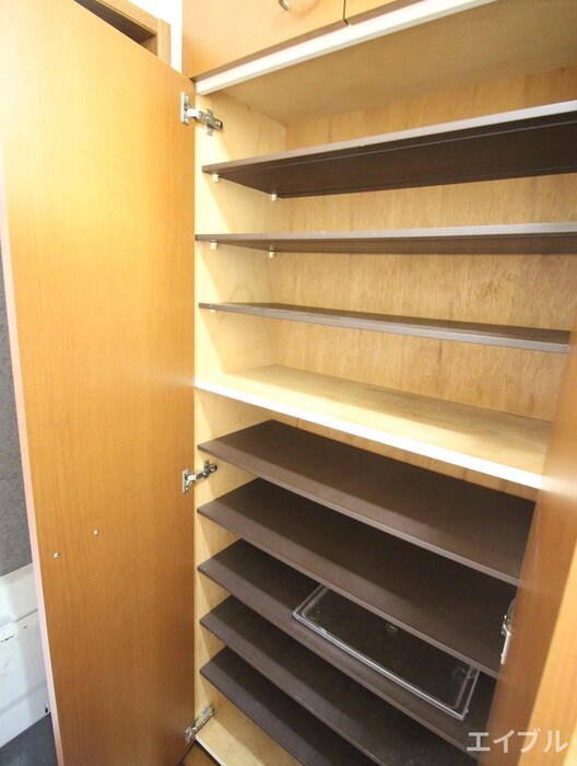 物件内観写真18　(靴箱)