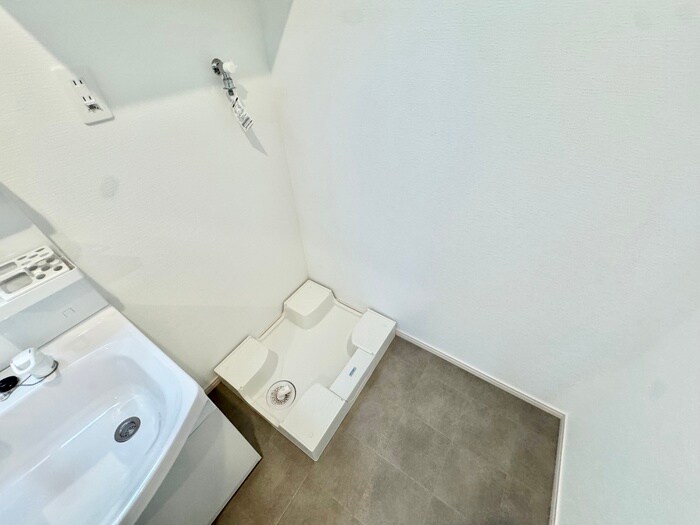 物件内観写真11　(洗濯機置場)