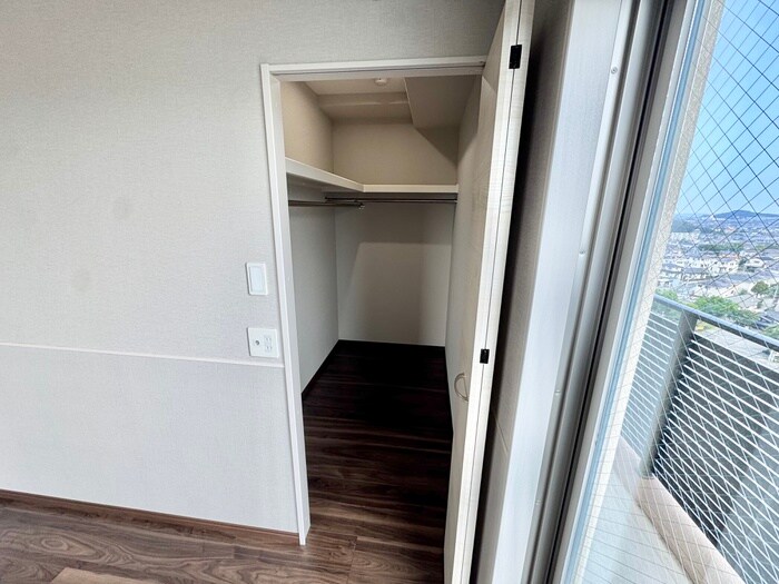 物件内観写真12　(収納)