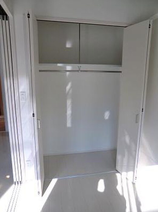 物件内観写真10　(収納)