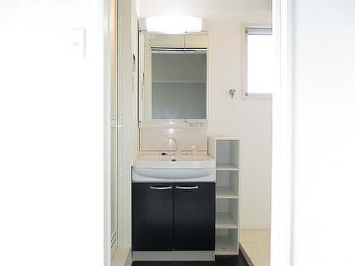 物件内観写真12　(洗面)