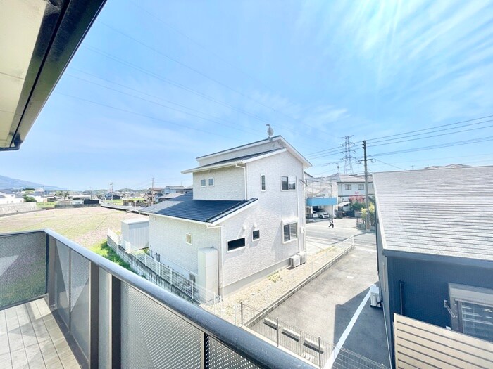 物件内観写真11　(室内からの展望)