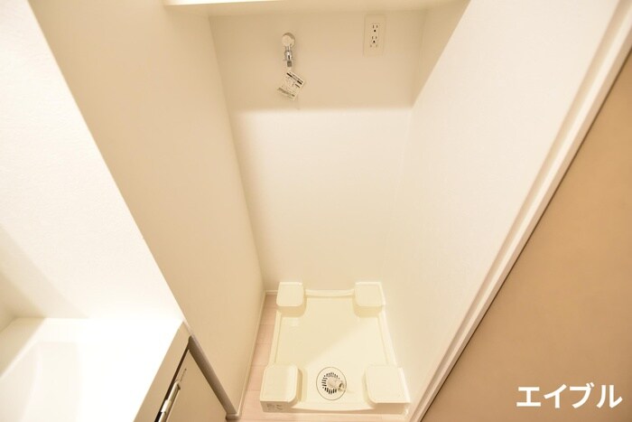 物件内観写真14　(洗濯機置場)