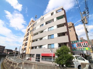 ツイングレース外観写真
